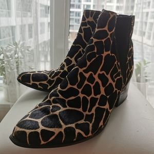UO Horsehair giraffe-printed booties, size 8 (39)